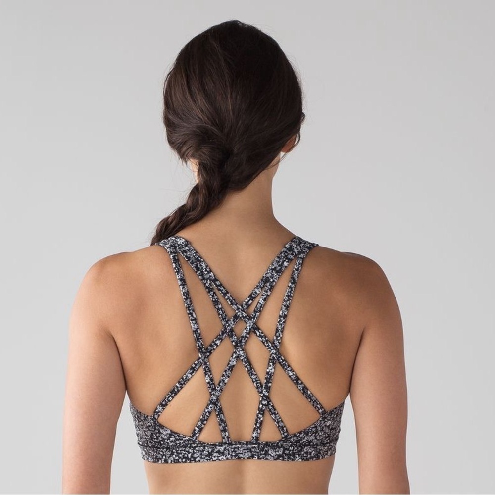 Lululemon Free To Be Serene sports Bra Daisy Dust Alpine White top print strappy